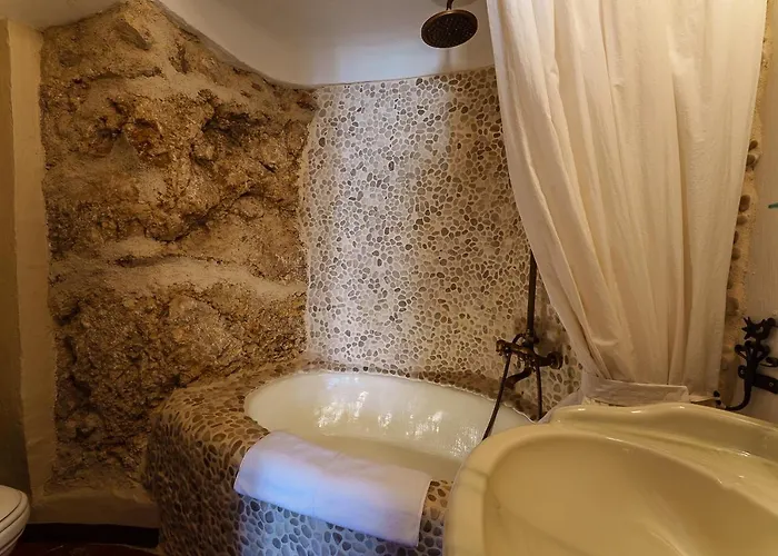 La Bouscatiere Гостевой дом Мустье-Сент-Мари