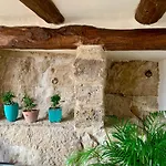 Guest house La Bouscatiere 4*