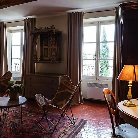 بيت ضيافة La Bouscatiere موستيه سانت ماري