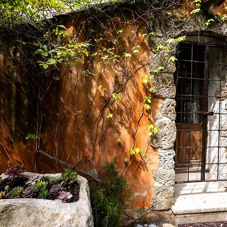 La Bouscatière Maison d'hôtes *