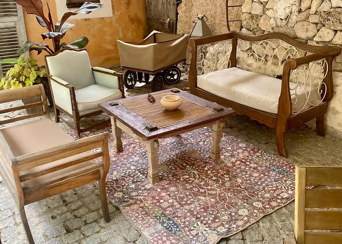 La Bouscatiere Guest house 4*